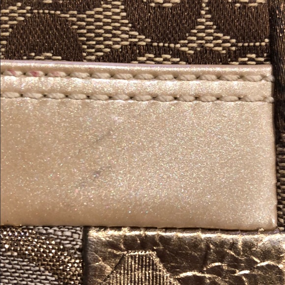 Coach wristlet - Picture 2 of 6